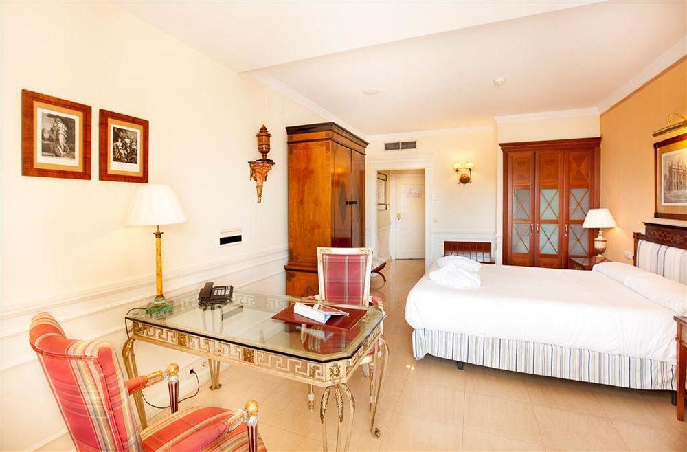 Apartamentos Guadalpin Boutique Marbella Exteriör bild