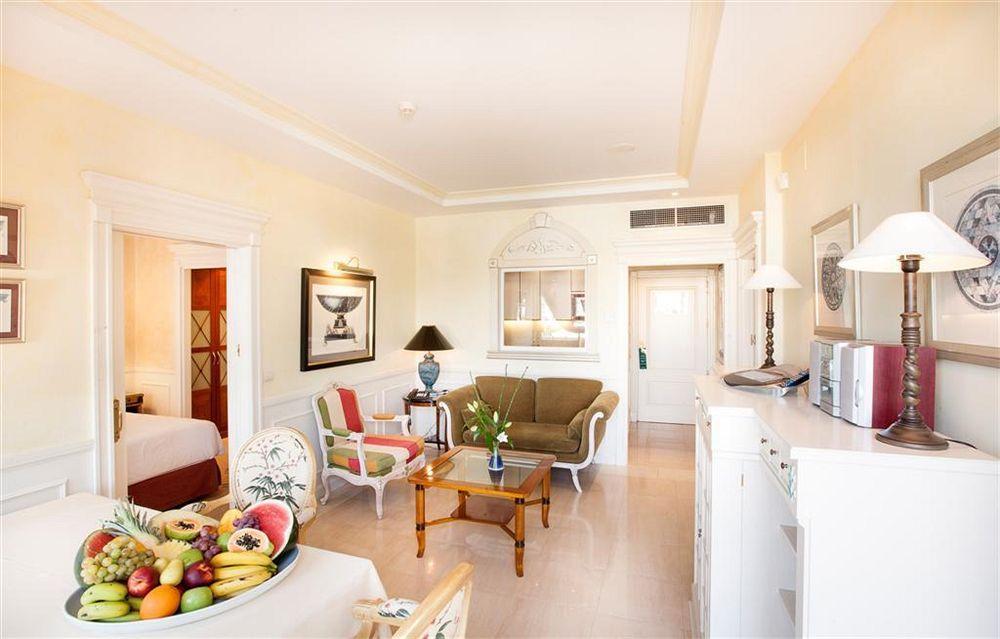 Apartamentos Guadalpin Boutique Marbella Exteriör bild