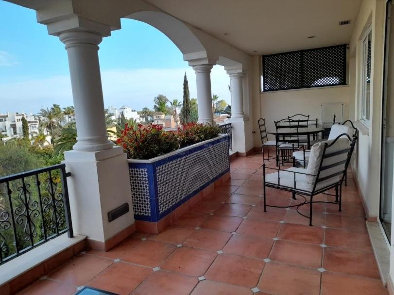 Apartamentos Guadalpin Boutique Marbella Exteriör bild