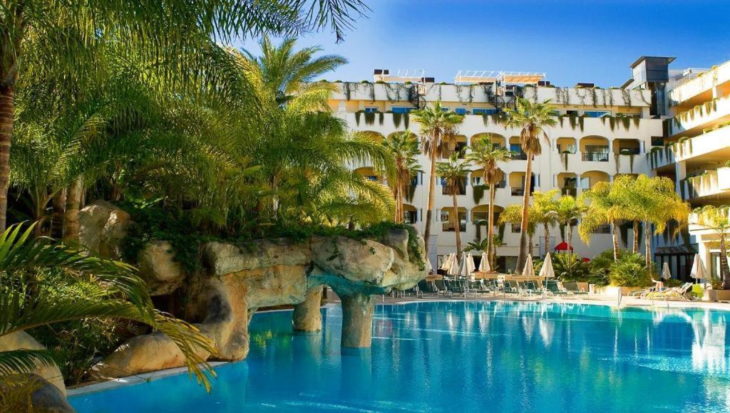 Apartamentos Guadalpin Boutique Marbella Exteriör bild