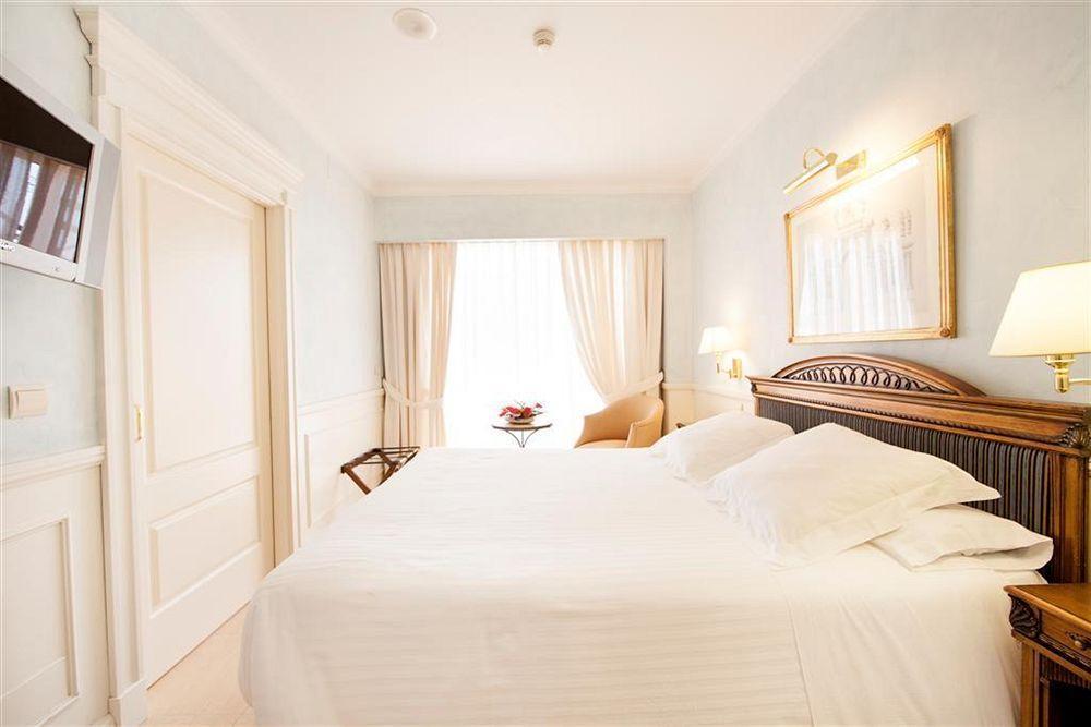 Apartamentos Guadalpin Boutique Marbella Exteriör bild